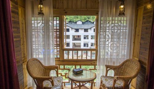Twin Room with Mountain View