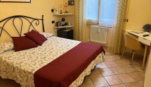 Single Room with Private Bathroom