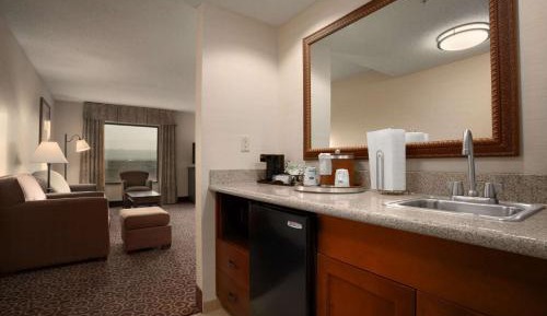 Queen Studio Suite with Two Queen Beds - Non-Smoking