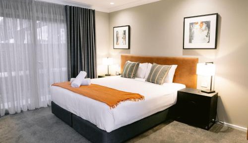 Corner Suite