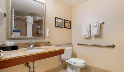 King Room - Accessible/Non-Smoking