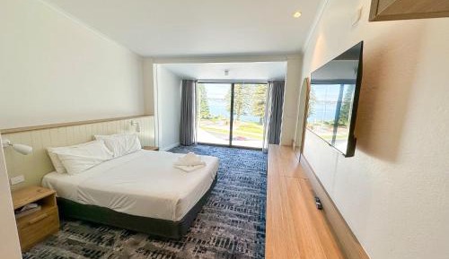 Double Room with Lake View