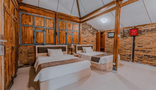 Double or Twin Room with Bathroom