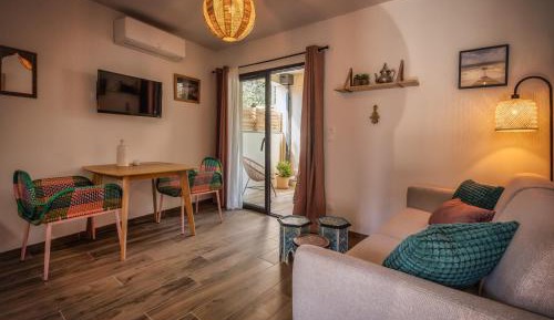 Studio Apartment