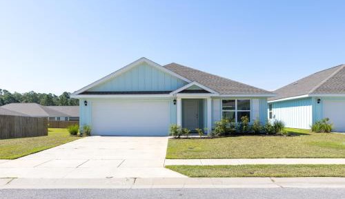 Three-Bedroom Holiday Home 