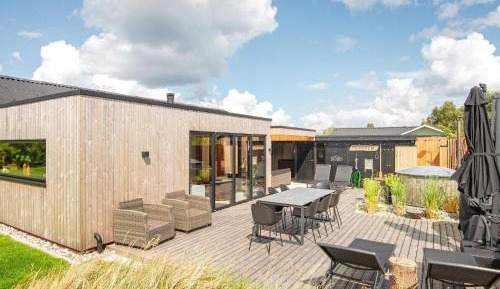 Three-Bedroom Holiday Home 