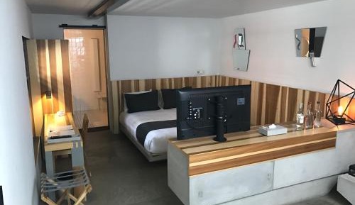 Standard Suite