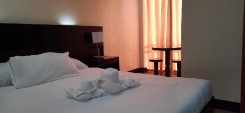 Deluxe Queen Suite