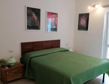 Deluxe Studio