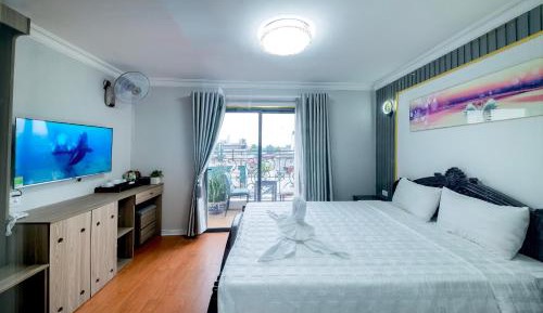 Junior Suite with Balcony