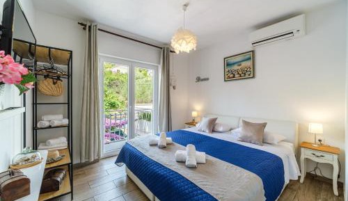 Deluxe Double Room with Balcony and Sea View