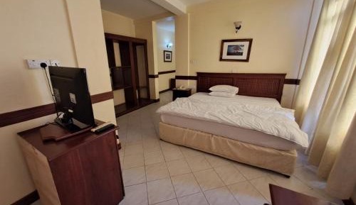 Deluxe Suite