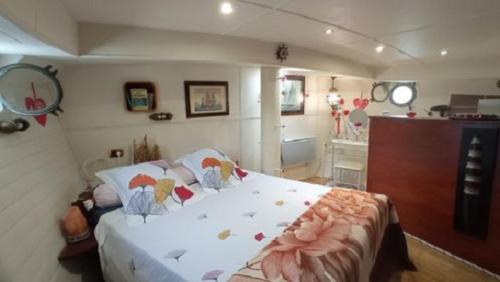Standard Double Room with Fan