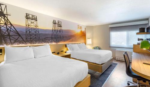 Queen Room with Two Queen Beds - Non-Smoking