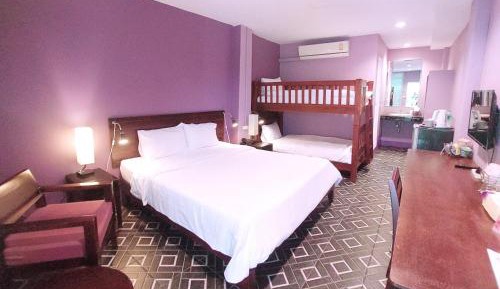 Junior Suite with free Round Trip Airport Transfer