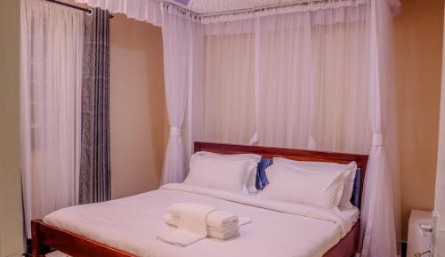 Deluxe King Suite