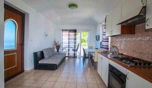 One-Bedroom Apartment with Terrace