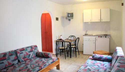 Apartment (4 Adults)