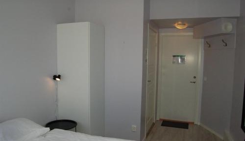 Twin Room with Shower