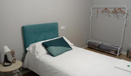 Standard Twin Room with Shared Bathroom