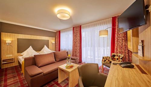 Deluxe Double or Twin Room with Balcony