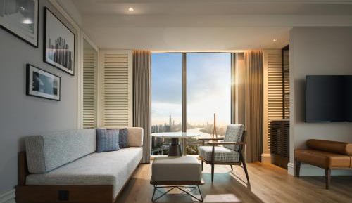 Premium King Room with River View 