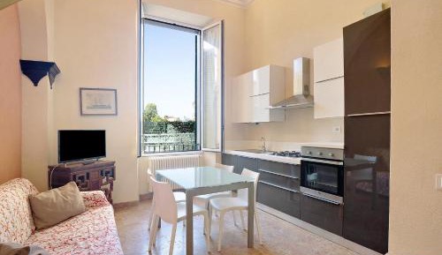 Superior One-Bedroom Apartment