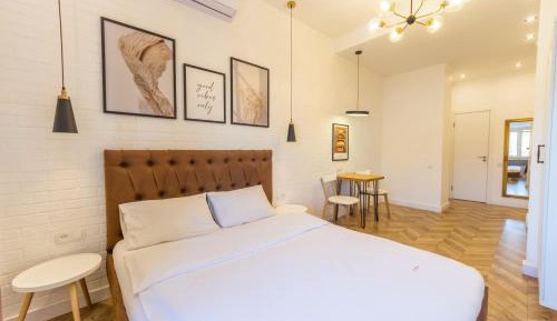 Deluxe Apartment - Yevhena Chykalenka, 20