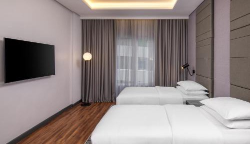 Superior Twin Room with City View