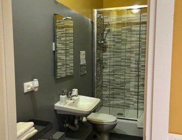Quadruple Room with Shower