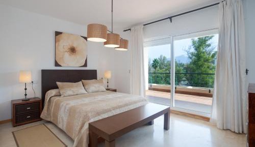 Three-Bedroom Superior Apartment