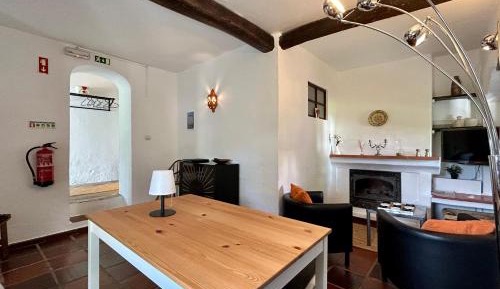 Two-Bedroom House (4 Adults)