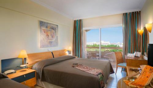 Superior Room with Garden View