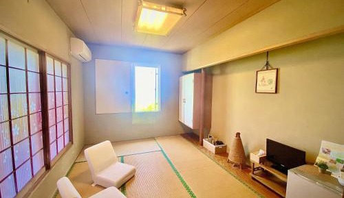 Japanese-Style Room
