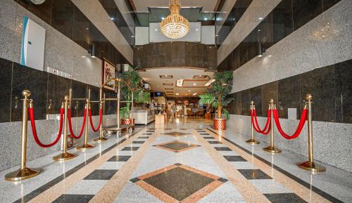 One-Bedroom Apartment with Living