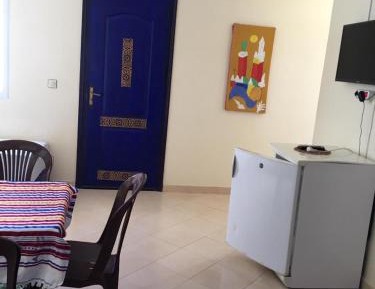 Studio (5 Adults)