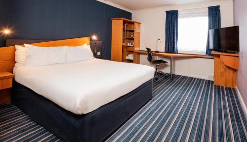 Double Room with Free Hot Breakfast - Accessible