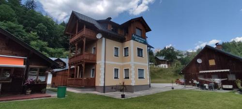 One-Bedroom Penthouse Apartment with Balcony