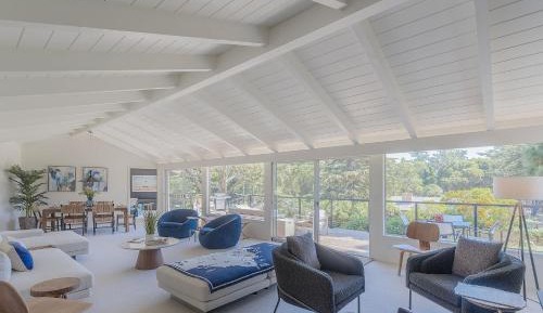 Four-Bedroom Holiday Home