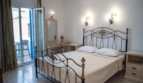 Studio Apartment with Side Sea View