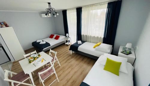 Quadruple Room with Private Bathroom