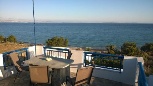 One-Bedroom Apartment with Balcony