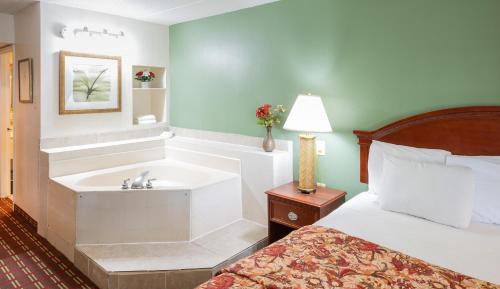King Room with Spa Bath