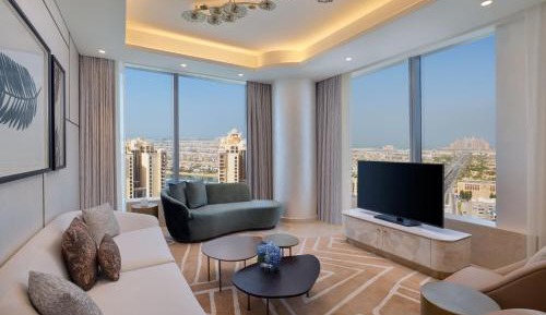 Astor Suite with Sea View, KYMA beach access, Signature St. Regis Butler Service