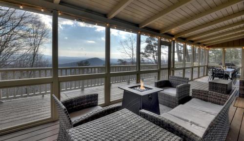 Three-Bedroom Holiday Home 