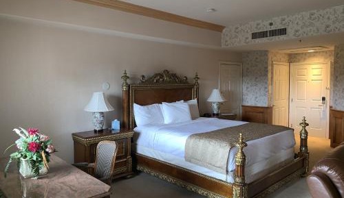 King Suite with Balcony