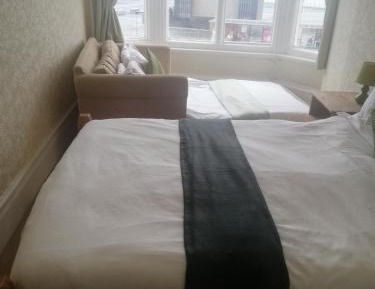 Standard Triple Room with Sea View