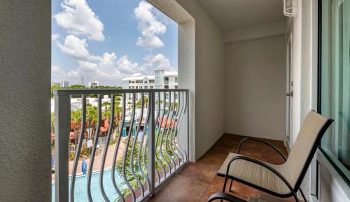 2 Queen Beds Premium Pool View Balcony