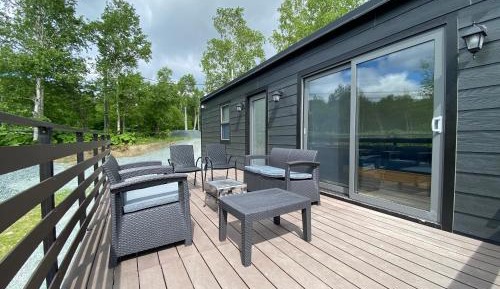Trailer House -#PARK BOX