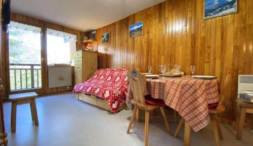 Apartment (6 Adults)